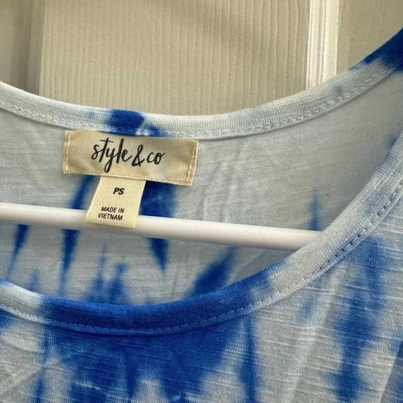 Style & Co petite blue short sleeve top - Picture 3 of 6